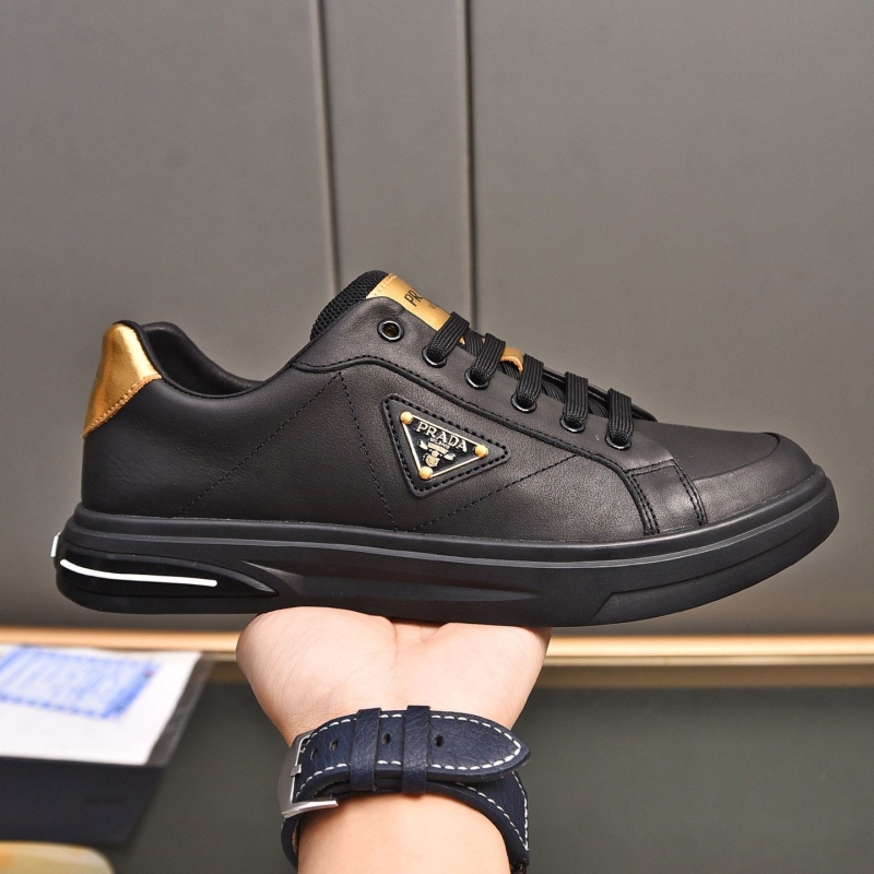 Pra*a casual shoes